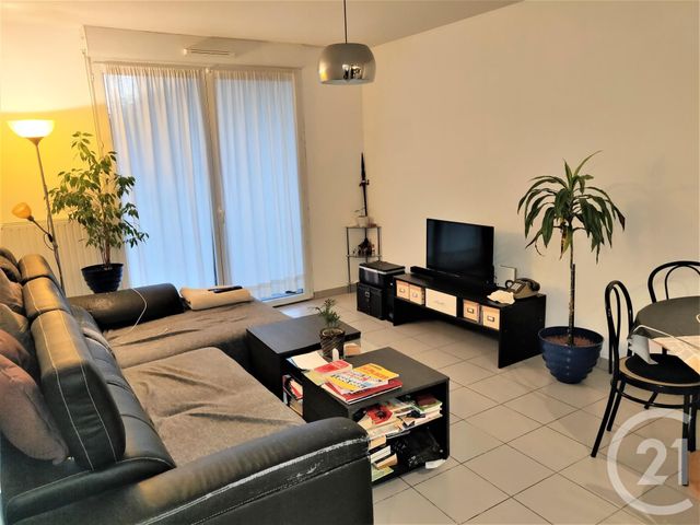 Afficher la photo en grand Appartement T3 à vendre - 3 pièces - 58.04 m2 - MARSEILLE - 13012 - PROVENCE-ALPES-COTE-D-AZUR - Century 21 Alphée Immobilier