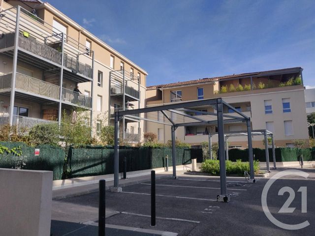 Afficher la photo en grand Appartement T3 à vendre - 3 pièces - 58.04 m2 - MARSEILLE - 13012 - PROVENCE-ALPES-COTE-D-AZUR - Century 21 Alphée Immobilier