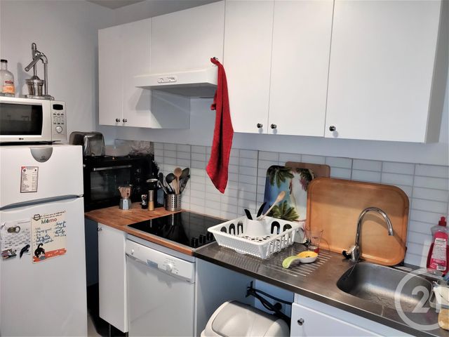 Afficher la photo en grand Appartement T3 à vendre - 3 pièces - 58.04 m2 - MARSEILLE - 13012 - PROVENCE-ALPES-COTE-D-AZUR - Century 21 Alphée Immobilier
