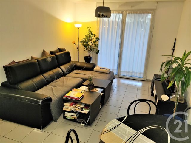 Afficher la photo en grand Appartement T3 à vendre - 3 pièces - 58.04 m2 - MARSEILLE - 13012 - PROVENCE-ALPES-COTE-D-AZUR - Century 21 Alphée Immobilier