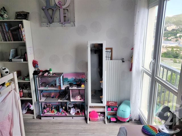 Appartement à vendre - 5 pièces - 93.25 m2 - MARSEILLE - 13011 - PROVENCE-ALPES-COTE-D-AZUR - Century 21 Alphée Immobilier Appartement à vendre - 5 pièces - 93.25 m2 - MARSEILLE - 13011 - PROVENCE-ALPES-COTE-D-AZUR - Century 21 Alphée Immobilier