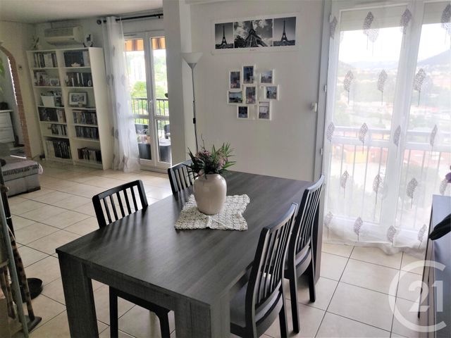 Appartement à vendre - 5 pièces - 93.25 m2 - MARSEILLE - 13011 - PROVENCE-ALPES-COTE-D-AZUR - Century 21 Alphée Immobilier Appartement à vendre - 5 pièces - 93.25 m2 - MARSEILLE - 13011 - PROVENCE-ALPES-COTE-D-AZUR - Century 21 Alphée Immobilier