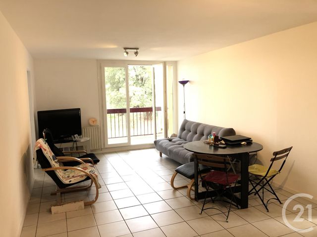 Afficher la photo en grand Appartement F4 à vendre - 3 pièces - 60.0 m2 - MARSEILLE - 13013 - PROVENCE-ALPES-COTE-D-AZUR - Century 21 Alphée Immobilier