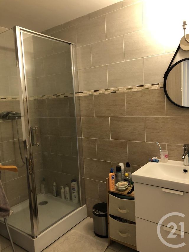 Afficher la photo en grand Appartement F4 à vendre - 3 pièces - 60.0 m2 - MARSEILLE - 13013 - PROVENCE-ALPES-COTE-D-AZUR - Century 21 Alphée Immobilier