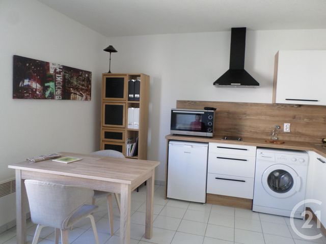 Afficher la photo en grand Studio à louer - 1 pièce - 22.74 m2 - MARSEILLE - 13012 - PROVENCE-ALPES-COTE-D-AZUR - Century 21 Alphée Immobilier
