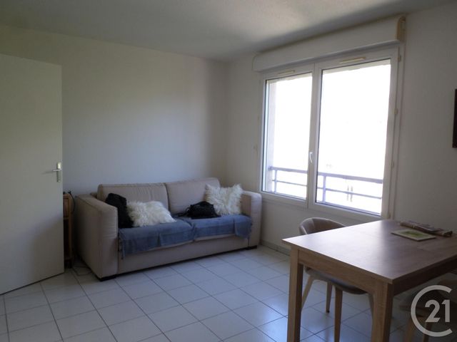 Afficher la photo en grand Studio à louer - 1 pièce - 22.74 m2 - MARSEILLE - 13012 - PROVENCE-ALPES-COTE-D-AZUR - Century 21 Alphée Immobilier