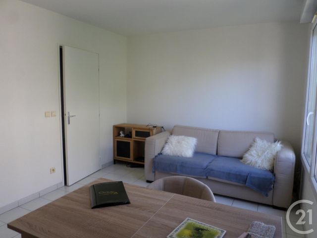 Afficher la photo en grand Studio à louer - 1 pièce - 22.74 m2 - MARSEILLE - 13012 - PROVENCE-ALPES-COTE-D-AZUR - Century 21 Alphée Immobilier