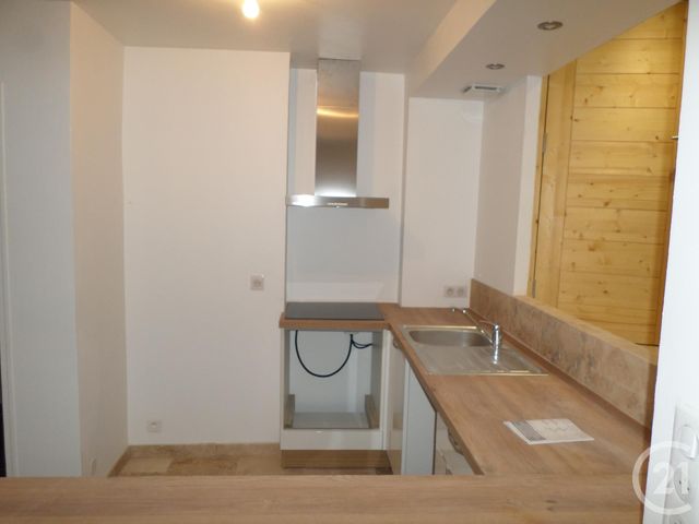 Appartement Duplex à louer - 3 pièces - 90.15 m2 - MARSEILLE - 13012 - PROVENCE-ALPES-COTE-D-AZUR - Century 21 Alphée Immobilier Appartement Duplex à louer - 3 pièces - 90.15 m2 - MARSEILLE - 13012 - PROVENCE-ALPES-COTE-D-AZUR - Century 21 Alphée Immobilier