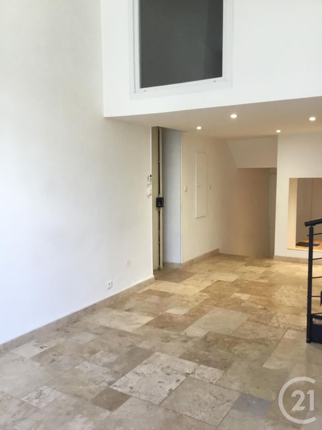 Appartement Duplex à louer - 3 pièces - 90.15 m2 - MARSEILLE - 13012 - PROVENCE-ALPES-COTE-D-AZUR - Century 21 Alphée Immobilier Appartement Duplex à louer - 3 pièces - 90.15 m2 - MARSEILLE - 13012 - PROVENCE-ALPES-COTE-D-AZUR - Century 21 Alphée Immobilier