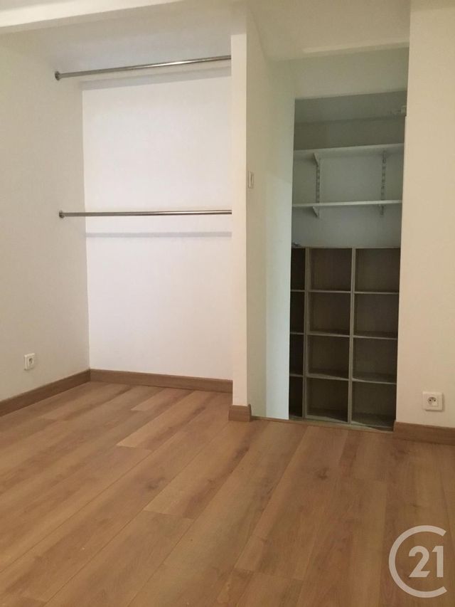 Appartement Duplex à louer - 3 pièces - 90.15 m2 - MARSEILLE - 13012 - PROVENCE-ALPES-COTE-D-AZUR - Century 21 Alphée Immobilier Appartement Duplex à louer - 3 pièces - 90.15 m2 - MARSEILLE - 13012 - PROVENCE-ALPES-COTE-D-AZUR - Century 21 Alphée Immobilier