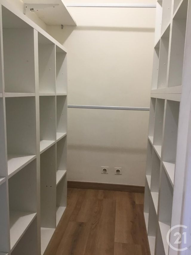 Appartement Duplex à louer - 3 pièces - 90.15 m2 - MARSEILLE - 13012 - PROVENCE-ALPES-COTE-D-AZUR - Century 21 Alphée Immobilier Appartement Duplex à louer - 3 pièces - 90.15 m2 - MARSEILLE - 13012 - PROVENCE-ALPES-COTE-D-AZUR - Century 21 Alphée Immobilier