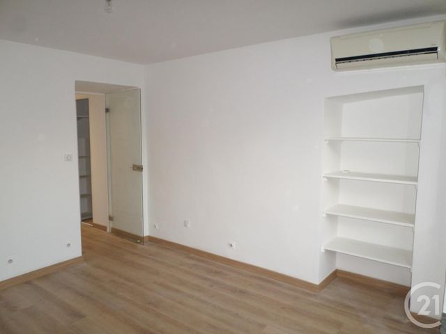 Appartement Duplex à louer - 3 pièces - 90.15 m2 - MARSEILLE - 13012 - PROVENCE-ALPES-COTE-D-AZUR - Century 21 Alphée Immobilier Appartement Duplex à louer - 3 pièces - 90.15 m2 - MARSEILLE - 13012 - PROVENCE-ALPES-COTE-D-AZUR - Century 21 Alphée Immobilier