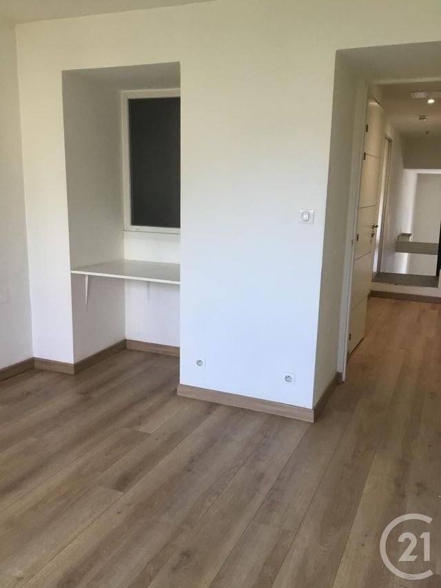 Appartement Duplex à louer - 3 pièces - 90.15 m2 - MARSEILLE - 13012 - PROVENCE-ALPES-COTE-D-AZUR - Century 21 Alphée Immobilier Appartement Duplex à louer - 3 pièces - 90.15 m2 - MARSEILLE - 13012 - PROVENCE-ALPES-COTE-D-AZUR - Century 21 Alphée Immobilier