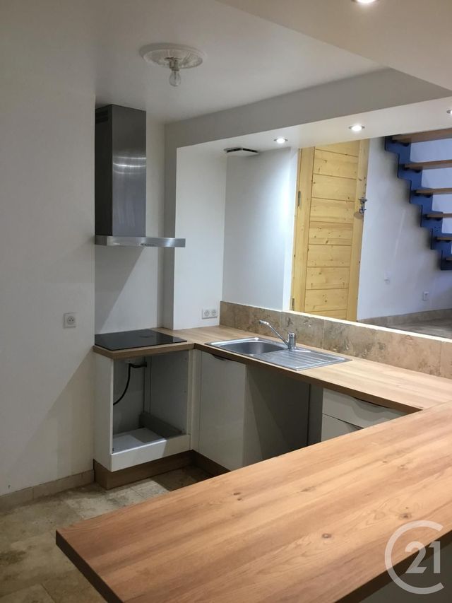 Appartement Duplex à louer - 3 pièces - 90.15 m2 - MARSEILLE - 13012 - PROVENCE-ALPES-COTE-D-AZUR - Century 21 Alphée Immobilier Appartement Duplex à louer - 3 pièces - 90.15 m2 - MARSEILLE - 13012 - PROVENCE-ALPES-COTE-D-AZUR - Century 21 Alphée Immobilier