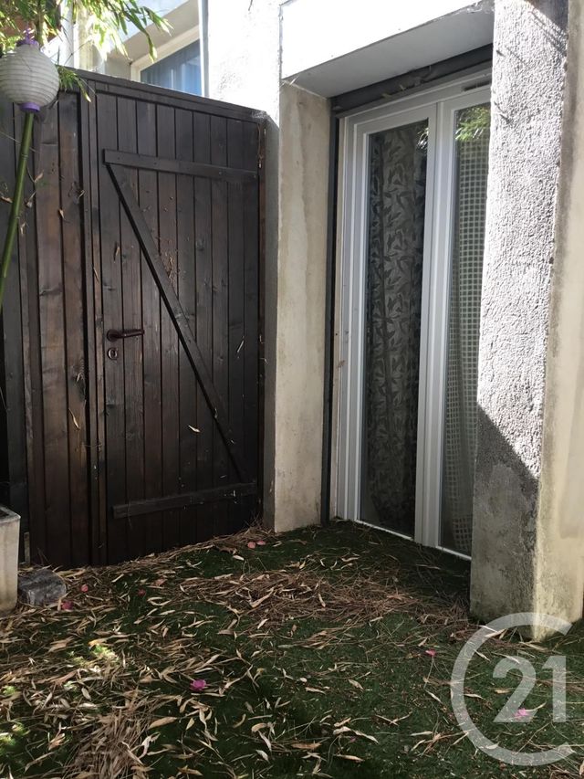 Appartement Duplex à louer - 3 pièces - 90.15 m2 - MARSEILLE - 13012 - PROVENCE-ALPES-COTE-D-AZUR - Century 21 Alphée Immobilier Appartement Duplex à louer - 3 pièces - 90.15 m2 - MARSEILLE - 13012 - PROVENCE-ALPES-COTE-D-AZUR - Century 21 Alphée Immobilier