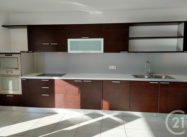 Appartement F4 à vendre - 4 pièces - 97.72 m2 - MARSEILLE - 13012 - PROVENCE-ALPES-COTE-D-AZUR - Century 21 Alphée Immobilier Appartement F4 à vendre - 4 pièces - 97.72 m2 - MARSEILLE - 13012 - PROVENCE-ALPES-COTE-D-AZUR - Century 21 Alphée Immobilier