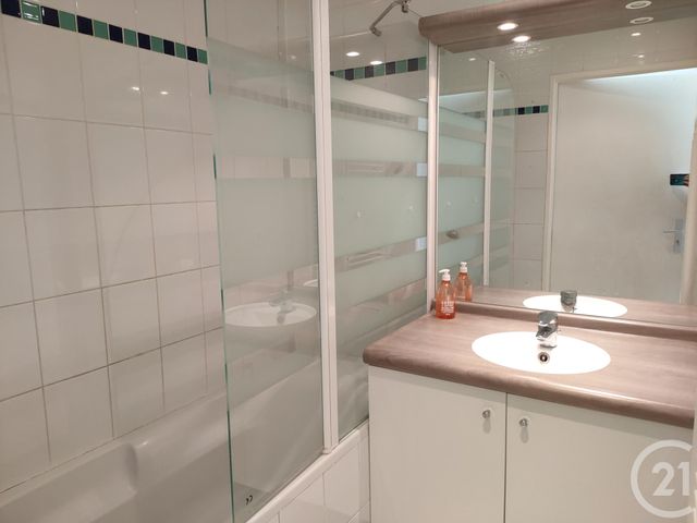 Appartement F4 à vendre - 4 pièces - 97.72 m2 - MARSEILLE - 13012 - PROVENCE-ALPES-COTE-D-AZUR - Century 21 Alphée Immobilier Appartement F4 à vendre - 4 pièces - 97.72 m2 - MARSEILLE - 13012 - PROVENCE-ALPES-COTE-D-AZUR - Century 21 Alphée Immobilier