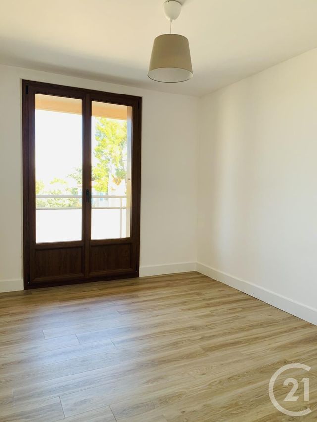 Appartement T3 à louer - 3 pièces - 65.41 m2 - MARSEILLE - 13012 - PROVENCE-ALPES-COTE-D-AZUR - Century 21 Alphée Immobilier Appartement T3 à louer - 3 pièces - 65.41 m2 - MARSEILLE - 13012 - PROVENCE-ALPES-COTE-D-AZUR - Century 21 Alphée Immobilier
