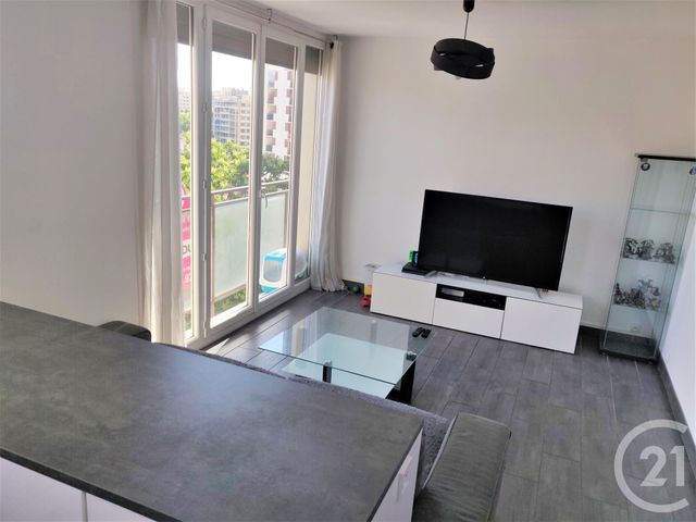 Appartement T3 à vendre - 3 pièces - 65.26 m2 - MARSEILLE - 13004 - PROVENCE-ALPES-COTE-D-AZUR - Century 21 Alphée Immobilier Appartement T3 à vendre - 3 pièces - 65.26 m2 - MARSEILLE - 13004 - PROVENCE-ALPES-COTE-D-AZUR - Century 21 Alphée Immobilier