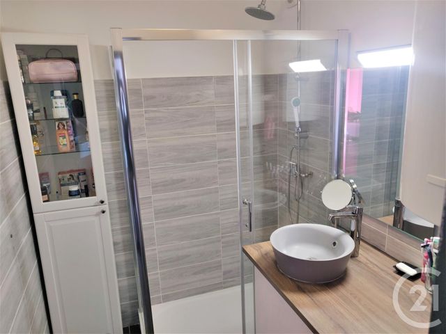 Appartement T3 à vendre - 3 pièces - 65.26 m2 - MARSEILLE - 13004 - PROVENCE-ALPES-COTE-D-AZUR - Century 21 Alphée Immobilier Appartement T3 à vendre - 3 pièces - 65.26 m2 - MARSEILLE - 13004 - PROVENCE-ALPES-COTE-D-AZUR - Century 21 Alphée Immobilier