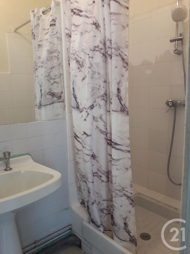 Appartement T2 à louer - 2 pièces - 45.67 m2 - MARSEILLE - 13004 - PROVENCE-ALPES-COTE-D-AZUR - Century 21 Alphée Immobilier Appartement T2 à louer - 2 pièces - 45.67 m2 - MARSEILLE - 13004 - PROVENCE-ALPES-COTE-D-AZUR - Century 21 Alphée Immobilier