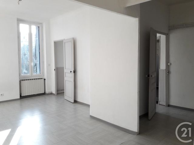 Appartement T2 à louer - 2 pièces - 45.67 m2 - MARSEILLE - 13004 - PROVENCE-ALPES-COTE-D-AZUR - Century 21 Alphée Immobilier Appartement T2 à louer - 2 pièces - 45.67 m2 - MARSEILLE - 13004 - PROVENCE-ALPES-COTE-D-AZUR - Century 21 Alphée Immobilier