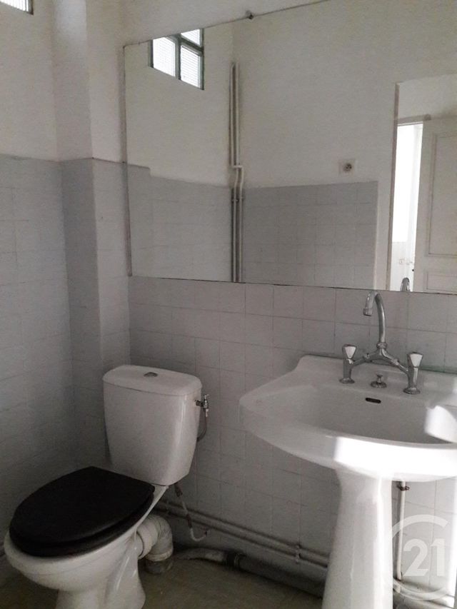 Appartement T2 à louer - 2 pièces - 45.67 m2 - MARSEILLE - 13004 - PROVENCE-ALPES-COTE-D-AZUR - Century 21 Alphée Immobilier Appartement T2 à louer - 2 pièces - 45.67 m2 - MARSEILLE - 13004 - PROVENCE-ALPES-COTE-D-AZUR - Century 21 Alphée Immobilier