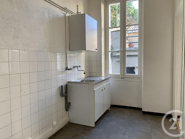 Afficher la photo en grand appartement à louer - 2 pièces - 34.05 m2 - MARSEILLE - 13004 - PROVENCE-ALPES-COTE-D-AZUR - Century 21 Alphée Immobilier