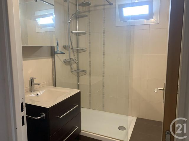 Afficher la photo en grand Appartement T3 à louer - 3 pièces - 67.0 m2 - MARSEILLE - 13012 - PROVENCE-ALPES-COTE-D-AZUR - Century 21 Alphée Immobilier