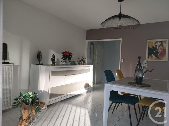 Appartement F7 à vendre - 7 pièces - 135.23 m2 - MARSEILLE - 13012 - PROVENCE-ALPES-COTE-D-AZUR - Century 21 Alphée Sga
