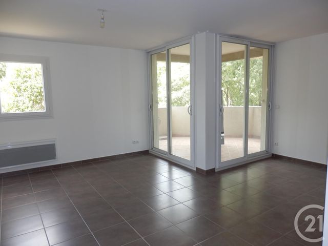 Appartement F3 à louer - 3 pièces - 64.5 m2 - MARSEILLE - 13012 - PROVENCE-ALPES-COTE-D-AZUR - Century 21 Alphée Sga
