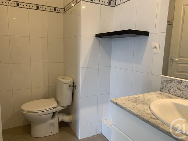 Appartement T2 à louer - 2 pièces - 47.36 m2 - MARSEILLE - 13009 - PROVENCE-ALPES-COTE-D-AZUR - Century 21 Alphée Sga