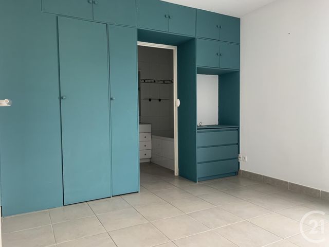 Appartement T2 à louer - 2 pièces - 47.36 m2 - MARSEILLE - 13009 - PROVENCE-ALPES-COTE-D-AZUR - Century 21 Alphée Sga