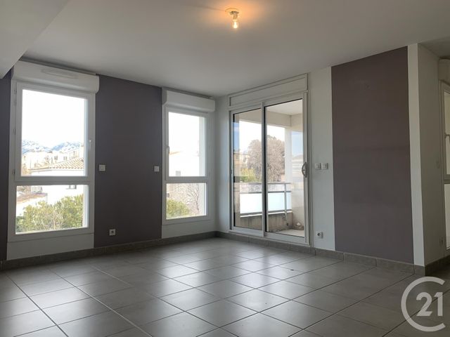 Appartement T2 à louer - 2 pièces - 47.36 m2 - MARSEILLE - 13009 - PROVENCE-ALPES-COTE-D-AZUR - Century 21 Alphée Sga