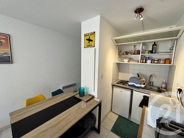 Appartement T2 à louer - 2 pièces - 34.54 m2 - MARSEILLE - 13008 - PROVENCE-ALPES-COTE-D-AZUR - Century 21 Alphée Sga