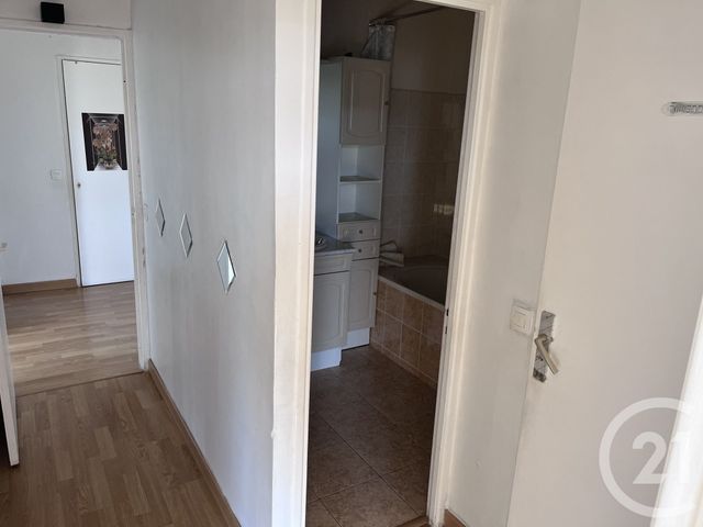 Appartement T3 à vendre - 3 pièces - 60.35 m2 - MARSEILLE - 13012 - PROVENCE-ALPES-COTE-D-AZUR - Century 21 Alphée Sga