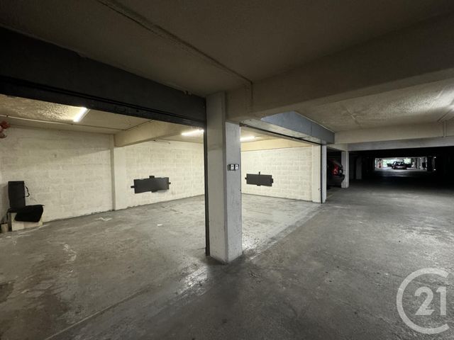 parking à louer - 36.31 m2 - MARSEILLE - 13008 - PROVENCE-ALPES-COTE-D-AZUR - Century 21 Alphée Sga