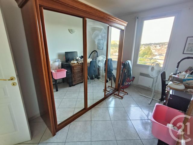 Appartement T4 à vendre - 4 pièces - 94.36 m2 - MARSEILLE - 13011 - PROVENCE-ALPES-COTE-D-AZUR - Century 21 Alphée Sga