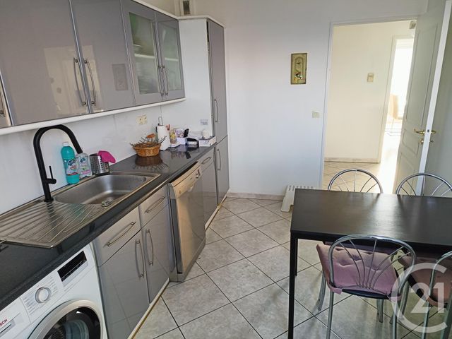 Appartement T4 à vendre - 4 pièces - 94.36 m2 - MARSEILLE - 13011 - PROVENCE-ALPES-COTE-D-AZUR - Century 21 Alphée Sga