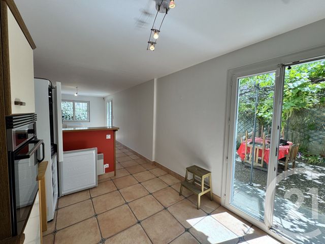 Appartement T2 à louer - 2 pièces - 66.74 m2 - MARSEILLE - 13012 - PROVENCE-ALPES-COTE-D-AZUR - Century 21 Alphée Sga