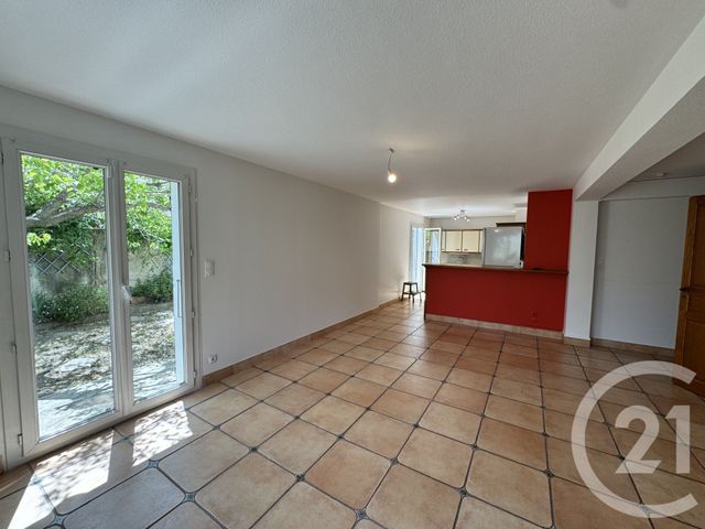 Appartement T2 à louer - 2 pièces - 66.74 m2 - MARSEILLE - 13012 - PROVENCE-ALPES-COTE-D-AZUR - Century 21 Alphée Sga