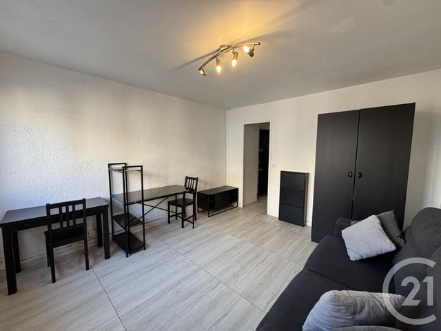 Appartement T1 à louer - 1 pièce - 23.34 m2 - MARSEILLE - 13005 - PROVENCE-ALPES-COTE-D-AZUR - Century 21 Alphée Sga