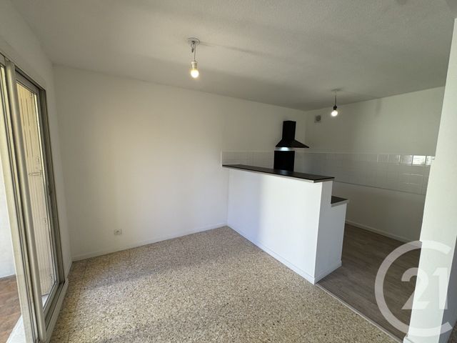 Afficher la photo en grand Appartement T4 à louer - 4 pièces - 79.88 m2 - MARSEILLE - 13012 - PROVENCE-ALPES-COTE-D-AZUR - Century 21 Alphée Sga