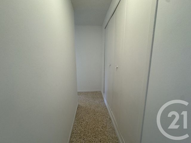 Afficher la photo en grand Appartement T4 à louer - 4 pièces - 79.88 m2 - MARSEILLE - 13012 - PROVENCE-ALPES-COTE-D-AZUR - Century 21 Alphée Sga