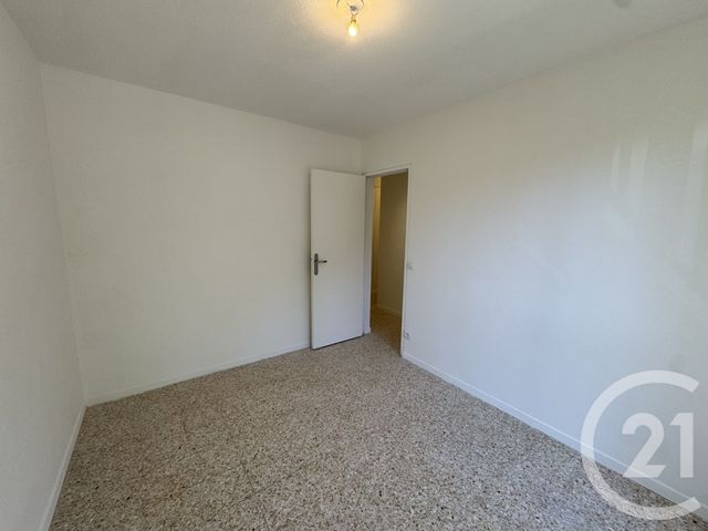 Afficher la photo en grand Appartement T4 à louer - 4 pièces - 79.88 m2 - MARSEILLE - 13012 - PROVENCE-ALPES-COTE-D-AZUR - Century 21 Alphée Sga
