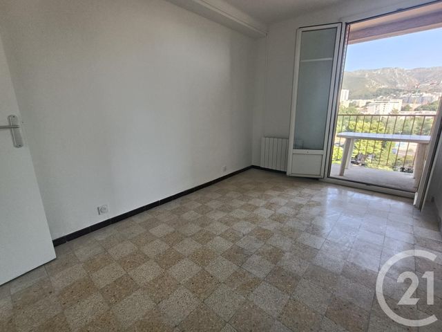 Afficher la photo en grand Appartement T3 à vendre - 3 pièces - 57.28 m2 - MARSEILLE - 13011 - PROVENCE-ALPES-COTE-D-AZUR - Century 21 Alphée Sga