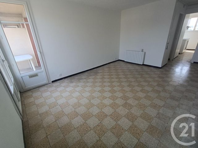 Afficher la photo en grand Appartement T3 à vendre - 3 pièces - 57.28 m2 - MARSEILLE - 13011 - PROVENCE-ALPES-COTE-D-AZUR - Century 21 Alphée Sga