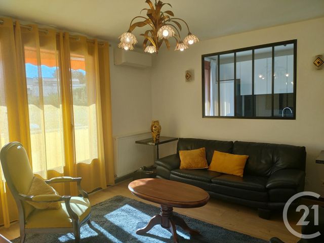Afficher la photo en grand Appartement F4 à vendre - 4 pièces - 80.11 m2 - MARSEILLE - 13012 - PROVENCE-ALPES-COTE-D-AZUR - Century 21 Alphée Sga