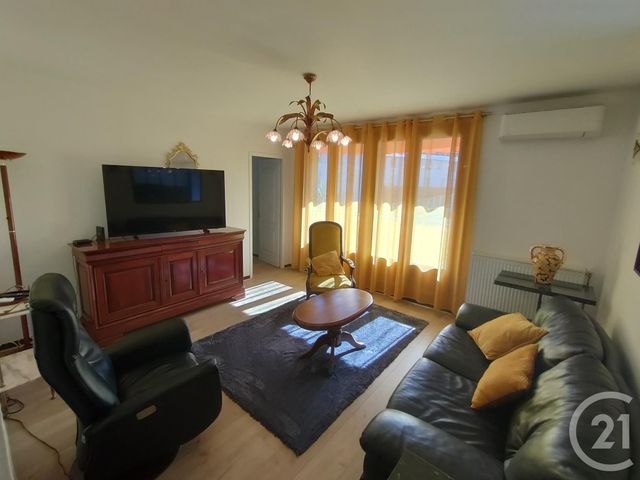 Afficher la photo en grand Appartement F4 à vendre - 4 pièces - 80.11 m2 - MARSEILLE - 13012 - PROVENCE-ALPES-COTE-D-AZUR - Century 21 Alphée Sga