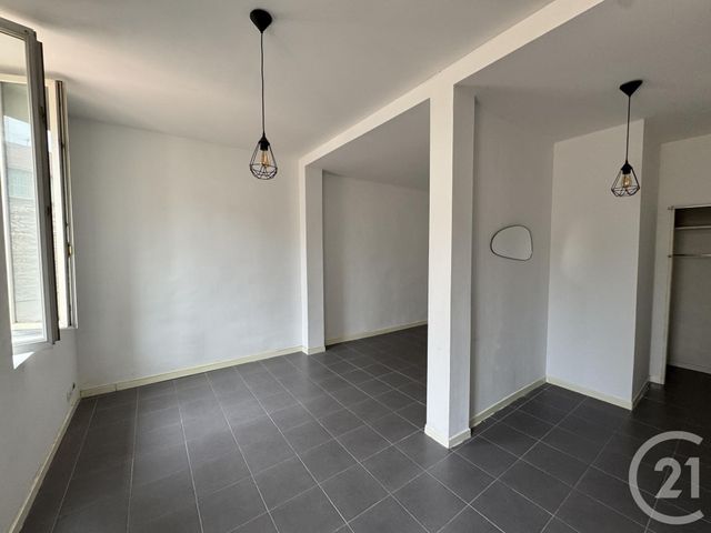 Appartement T1 à louer - 1 pièce - 36.91 m2 - MARSEILLE - 13011 - PROVENCE-ALPES-COTE-D-AZUR - Century 21 Alphée Sga
